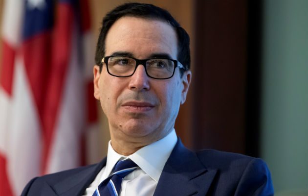 "La acción de hoy del Tesoro avisa a los servicios militares y de inteligencia de Venezuela, así como a quienes les apoyan, de que su respaldo al régimen ilegítimo de (el presidente venezolano, Nicolás) Maduro tendrá consecuencias graves".