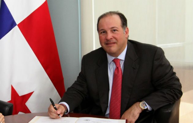 Emanuel González-Revilla envió una carta a Juan Carlos Varela en la que explicaba la razón de su declinación.