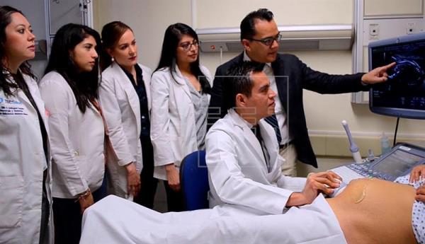 Se han dado a conocer algunos casos del denominado "feto parásito", algunas veces entre bebés, niños mayores de cinco y hasta en adultos. FOTO/EFE