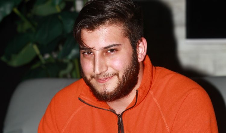 Escritor Omran Omais. Foto: Anayansi Gamez.