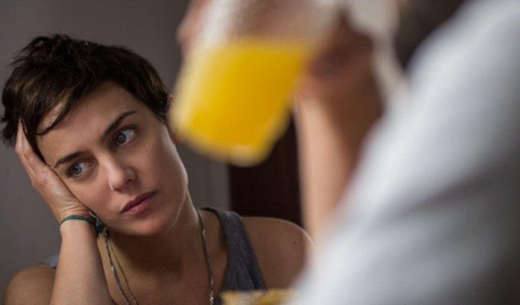 "Instrucciones para flotar un muerto", dirigida por   Nadir Medina (Argentina).  /Foto cosquinfilmfest.com