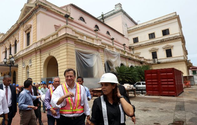 Juan Carlos Varela prepara 'Rumba de fin de Gobierno' en el Teatro Nacional. Foto: Presidencia de la República.