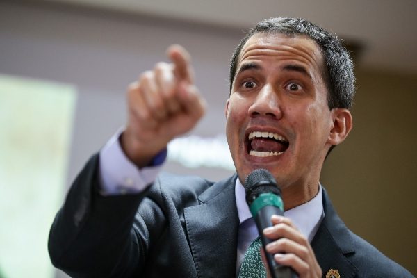 Juan  Guaidó dijo que para dar con las coordenadas de campamentos guerrilleros se aliará "con el mundo democrático" y usará "todas las relaciones y posibilidades de inteligencia", sin ofrecer más detalles. FOTO/EFE