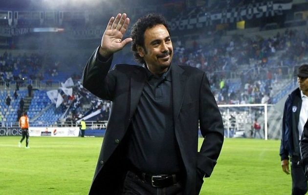 Hugo Sánchez no baja los brazos.