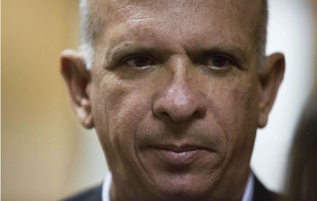 Hugo Carvajal, reconoció este jueves al jefe del Parlamento, Juan Guaidó. Foto: AP.