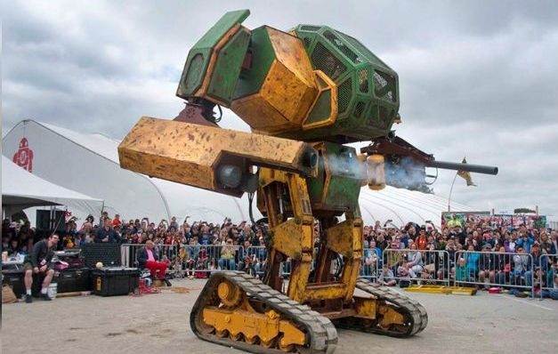 Estados Unidos y Japón protagonizan la primera batalla de robots gigantes 