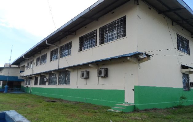 Por estructuras deficientes, dan clases en otras escuelas 