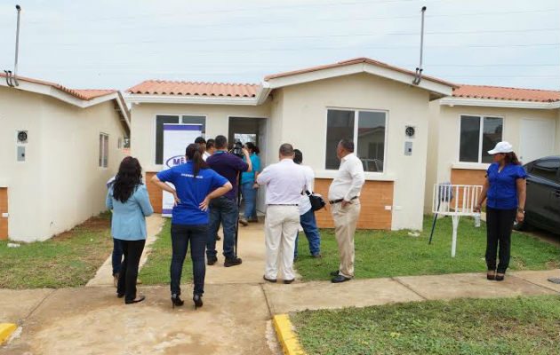 Las nuevas viviendas de estas familias se localizan en el proyecto Sunset Country Club localizado en La Chorrera. /  Foto: Pablo Castillo