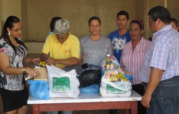 Donaciones en Aguadulce.  / Elena Valdez