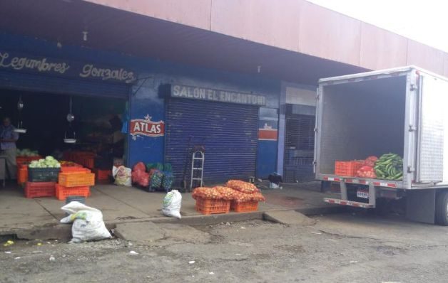 Desde el pasado 24 de septiembre, rige la norma alcaldicia que prohíbe vender licor durante el día.  / José Vásquez 