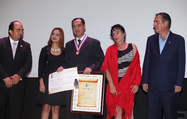 Octavio Tapia ganó en la categoría de ensayo. 