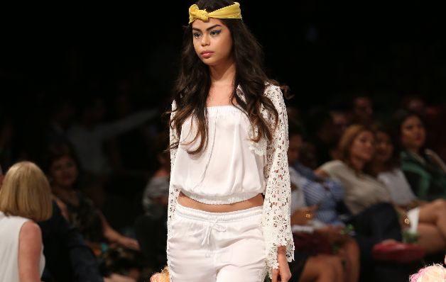 Instrumento: La moda, muchas veces vista como un  rubro etéreo, se convierte -con este proyecto -en un instrumento de ayuda  para erradicar el maltrato de la mujer.