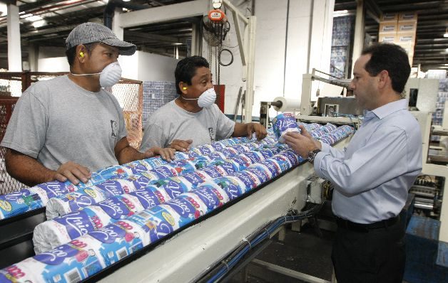 Gremios consideran que un mayor desarrollo industrial hacia el interior del país ayudará a descongestionar un poco la ciudad capital.  / Archivo