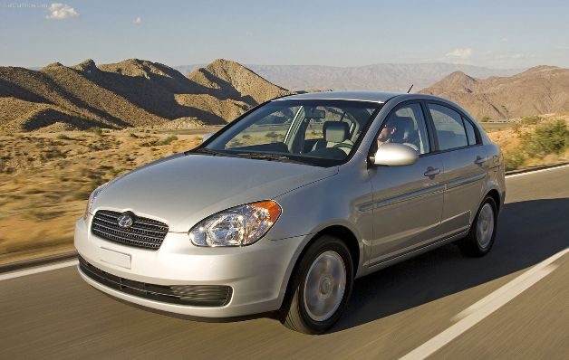 En el país existe una gran cantidad de autos sedanes