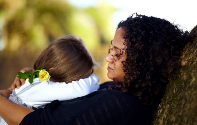 No hay diferencia entre una madre biológica y una madre adoptiva porque reímos, lloramos en todo momento, afirmó Carolina durante una entrevista concedida a Panamá América.  / Archivo