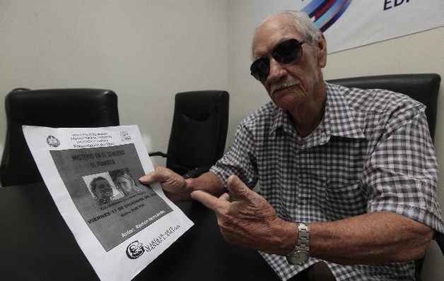 El escritor Ramón Hernández busca que se aclare el caso de las holandesas. / Roberto Barrios