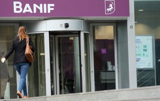 El Estado portugués decidió separar las acciones del banco en saludables y tóxicas.  / WEB