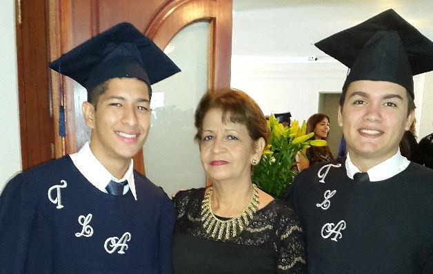 5. Jorge Rosas, Virginia De Gracia y Diego Martes. 