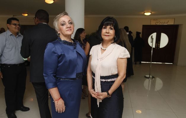 6. Jessica de Baum y Elizabeth Piza. 