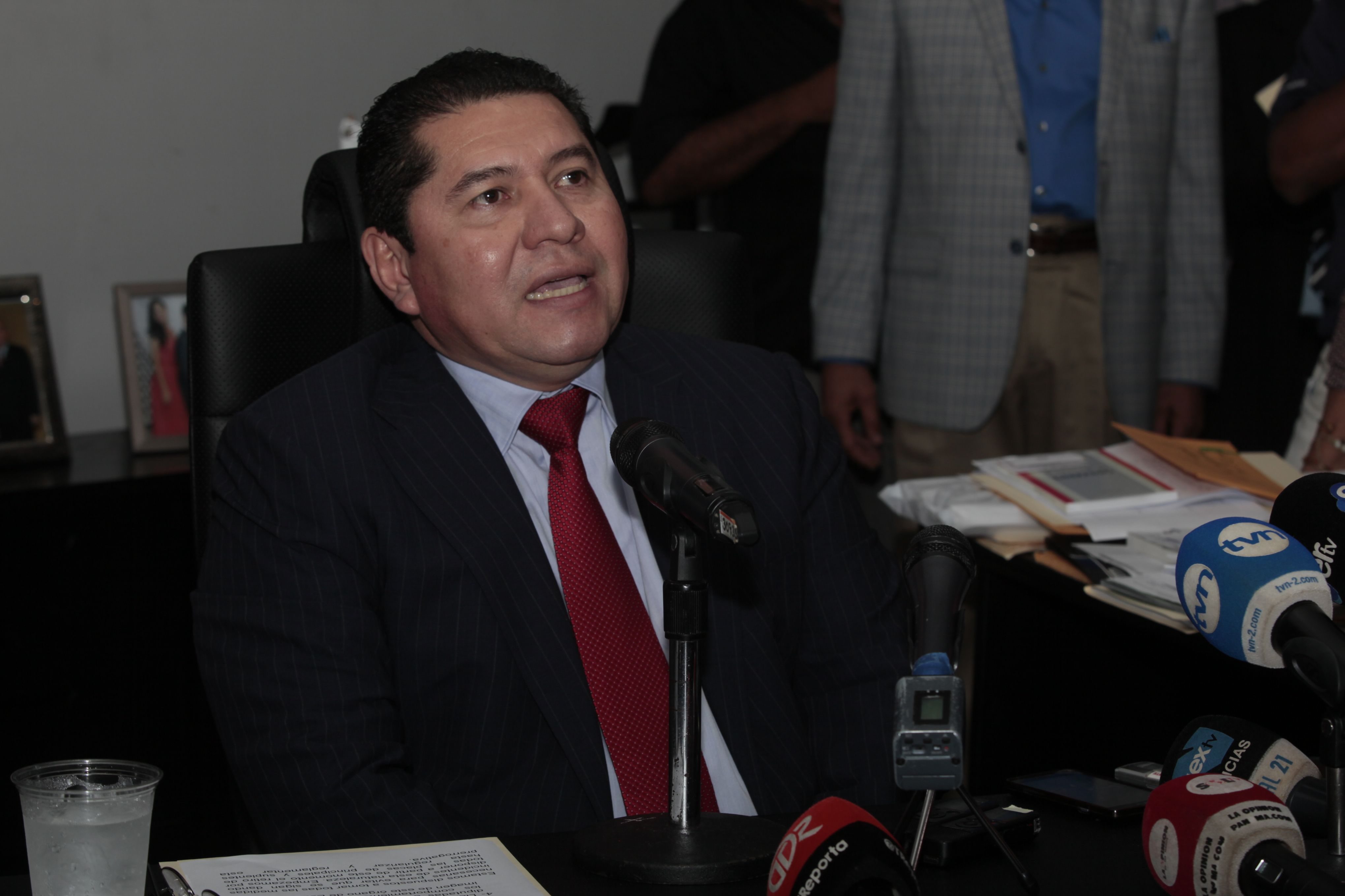 Exigen investigar la 'narcopolítica'