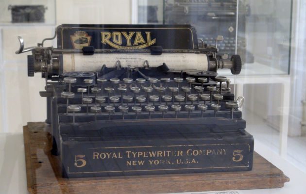 La Royal Standard, máquina de escribir que pertenecia al poéta Joseph Brodsky. Foto/ EFE