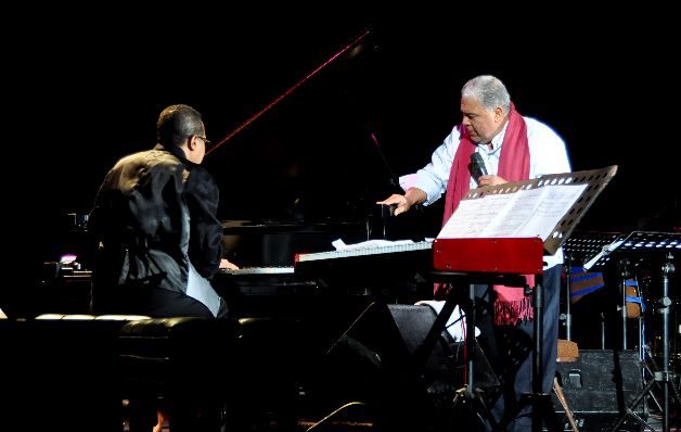 El cantante puertorriqueño y el pianista panameño compartieron escenario.  