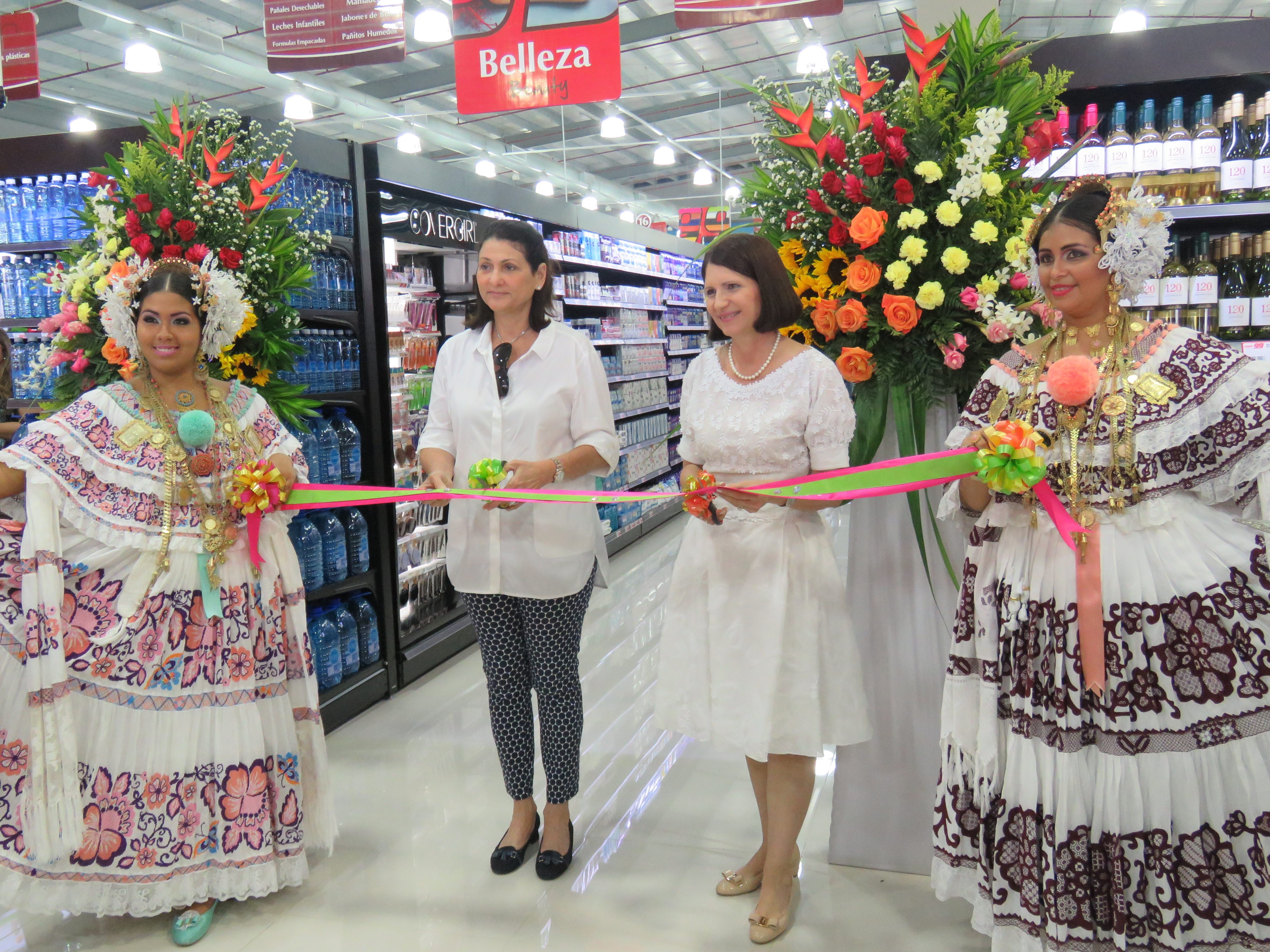 Nueva sucursal del Súper 99  en Río Hato, Coclé 