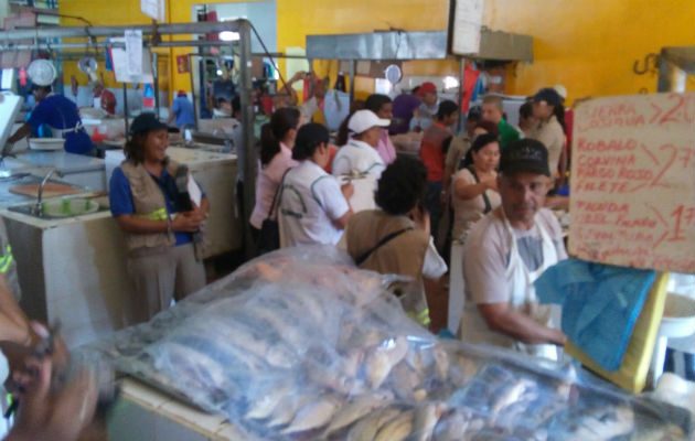 Operativos en el mercado. Foto/ Elena Valdez