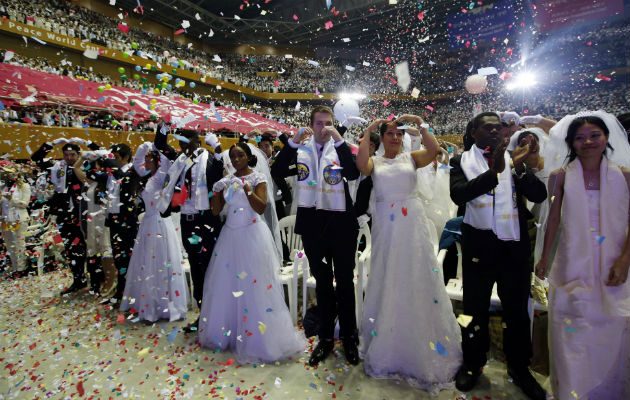 Las parejas son de todas partes del mundo. Foto/ AP