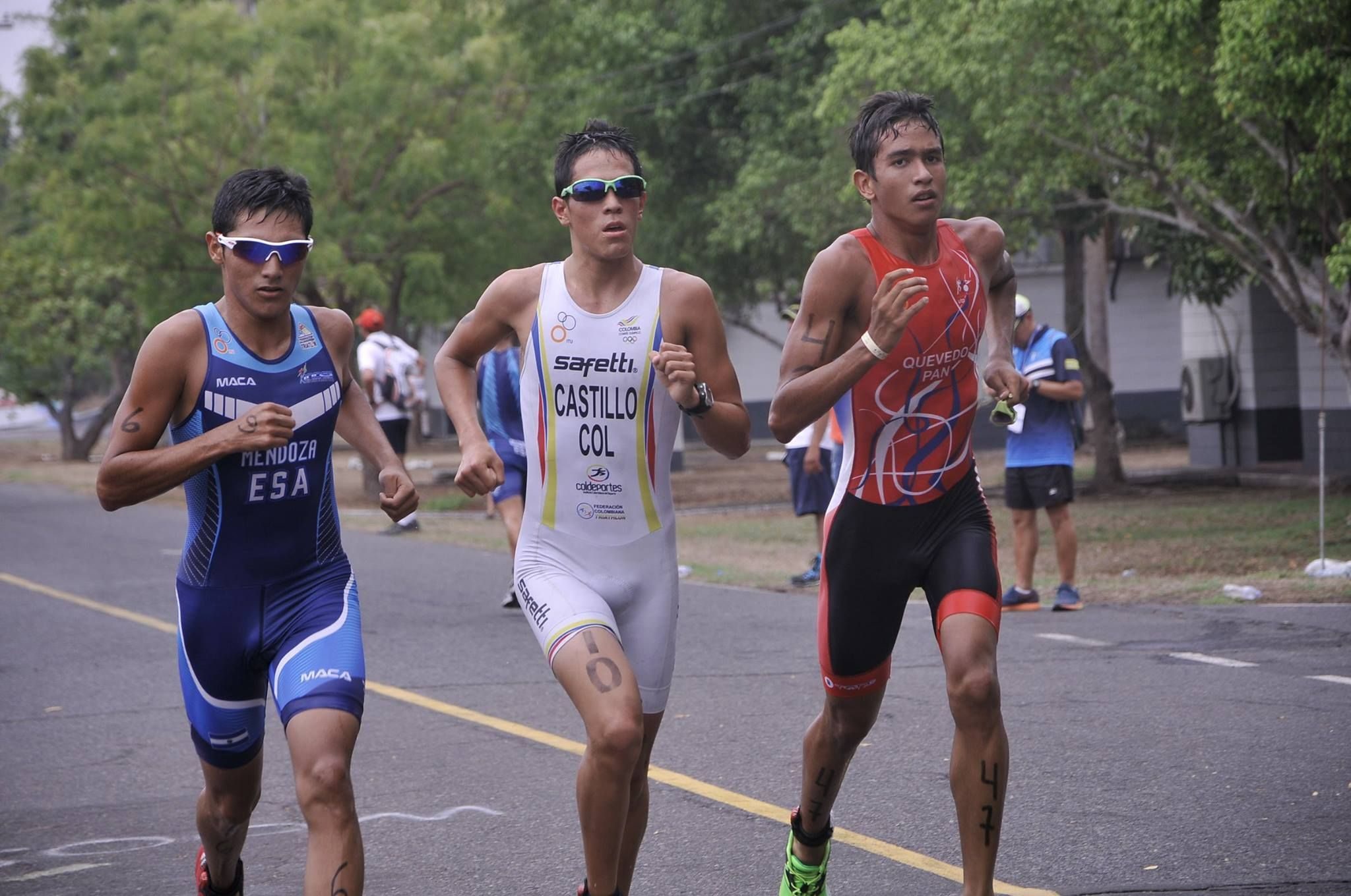 Dan seguimiento a triatlonistas 