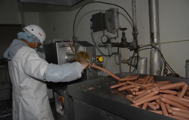 La industria requiere de  un mayor apoyo  por parte del Gobierno, sobre todo para  incentivar  futuras inversiones, señalan expertos.  / Archivo 