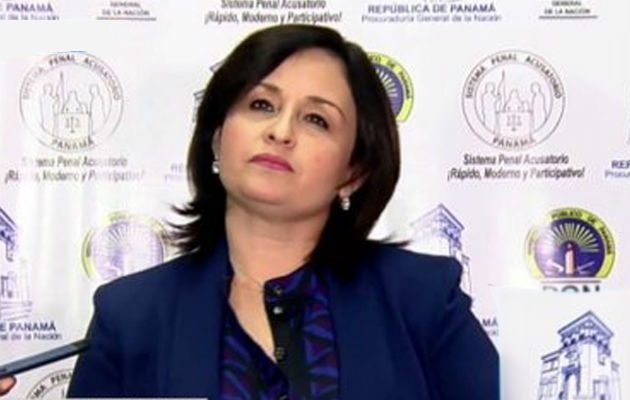 Procuradora se pronunció en una breve conferencia de prensa. 