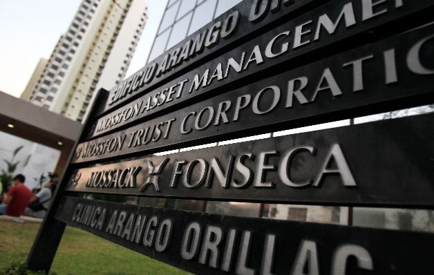 La SMV indicó ayer que no va a tolerar que ningún bufete local "sea utilizado  para actos ilícitos".  / EFE