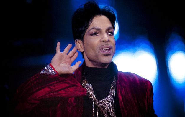 Alcanzaría la cima de su popularidad con "Purple Rain" (1984). 