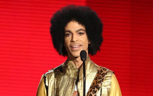 "Pasé por todo tipo de humillaciones cuando era pequeño. Me llamaron nenaza, mierda, monstruo y marica. Las chicas me querían, pero los chicos me odiban. Me llamaban Princesa". 