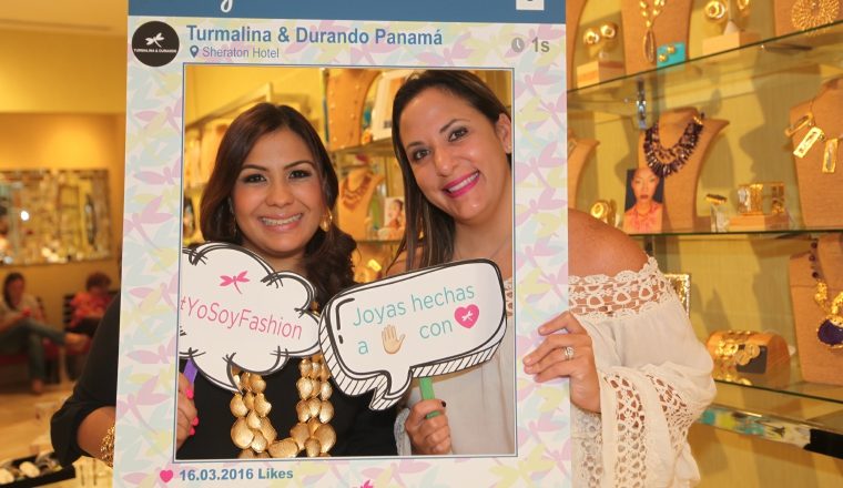 2. María Paola Rojas y Marivi Jaén.