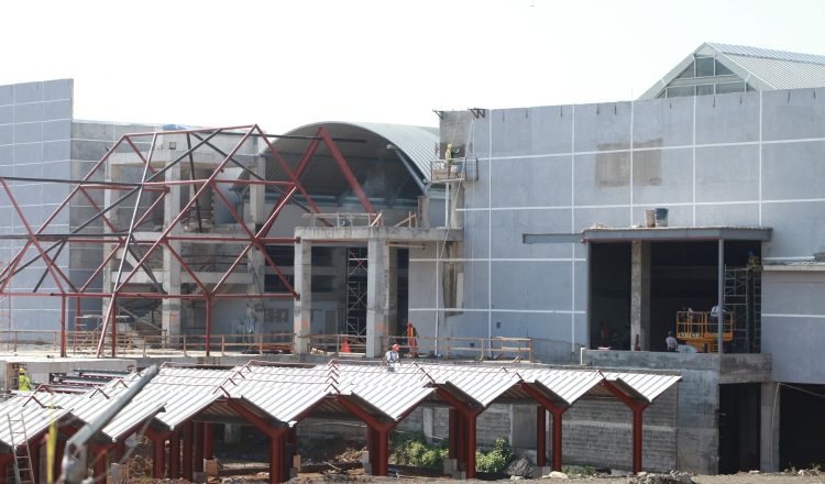 Constructoras esperan que el desarrollo de este tipo de obras vuelvan a crecer con la misma fuerza de antes. /Archivo.