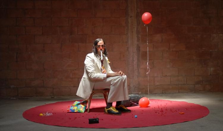 A Monsieur Pif lo describen así: "Es un payaso. Es solitario, nómada y romántico. Los espera para hacerlos reír y soñar. /Foto www.midilibre.fr