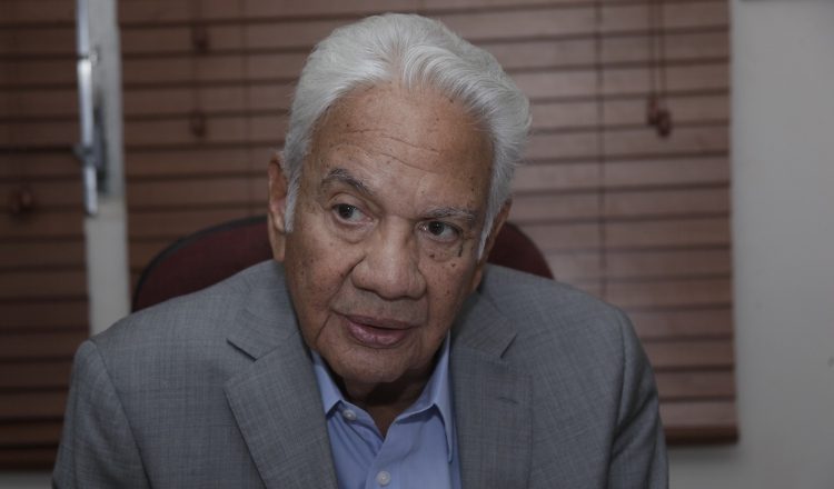 El jurista advirtió que detrás del proceso contra Martinelli está la mano política del presidente Varela. /Foto Archivo