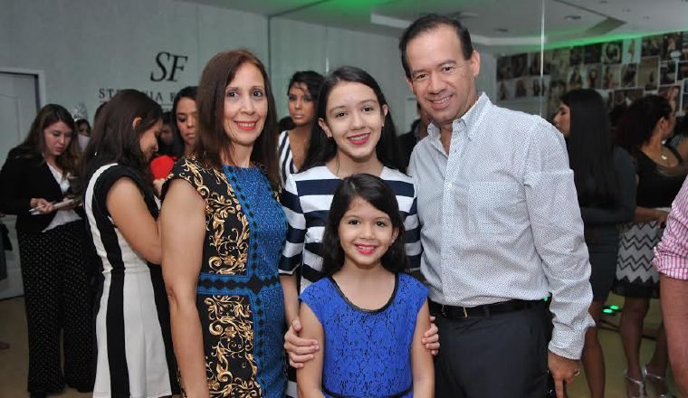 2. Rosita Da Silva, Georgina, Angelina y Jorge Da Silva.