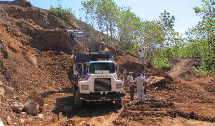 Esta falta de apoyo al sector de la minería lo que ha provocado es que la extracción de materiales de forma ilegal se haya incrementado /Foto Archivo.