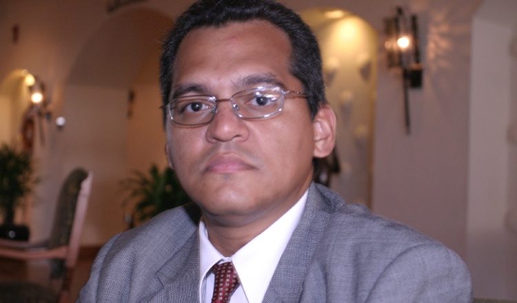 El  capitalino Genaro Villalaz ganó el primer premio en poesía con "Las verdades necesarias". En 2015 obtuvo el 2.° en la misma sección. /Foto Archivo