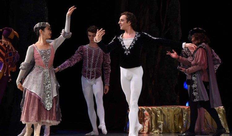 La concurrencia se deleitó con esta presentación que fue la primera de dos en nuestro país del Ballet Nacional de Rusia. ¡Todo un cuento de hadas! /Foto Marly Domínguez