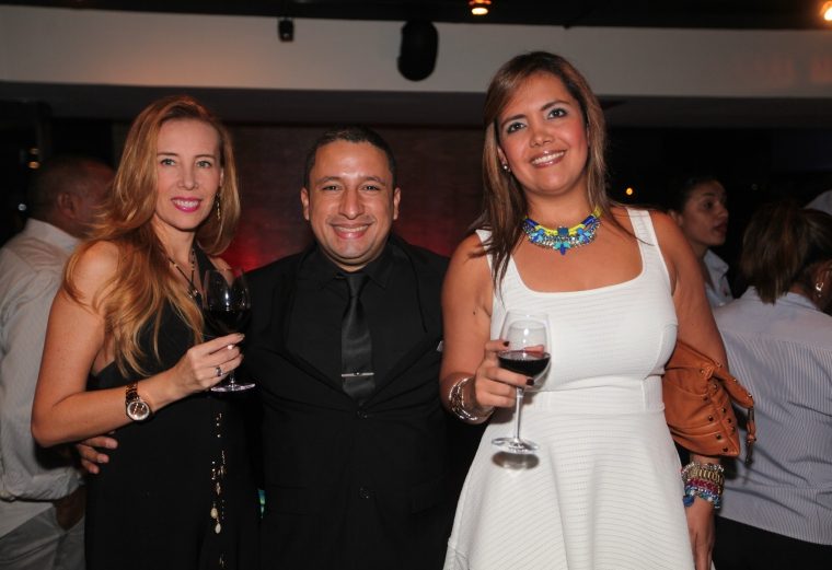 5. Diana Ovidio, Fernando Vergara y Diana Tobar.