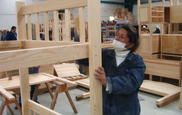 La Acodeco recomienda leer cuidadosamente las cláusulas de los contratos/Cortesía.