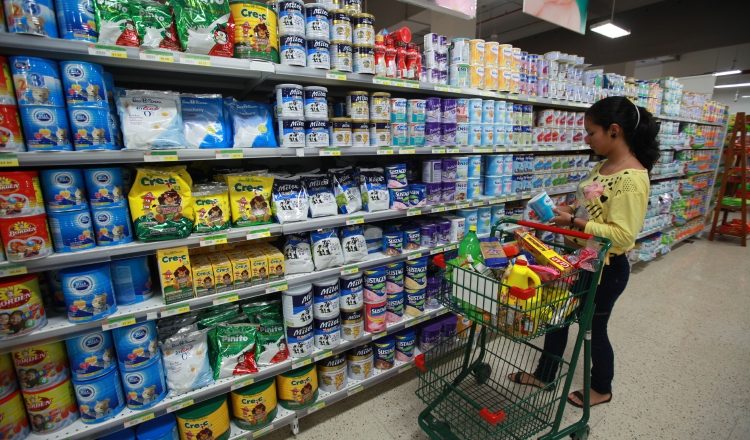 Los precios de las fórmulas van de acuerdo con el establecimiento y la zona. /Foto Archivo.