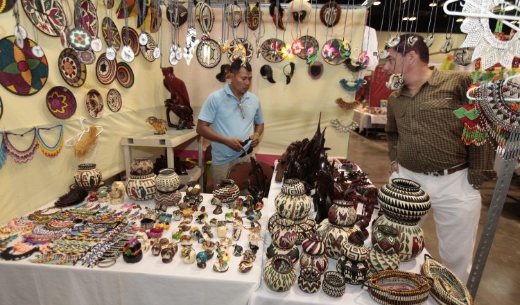Próximamente se realizará la Feria Nacional de Artesanías, vitrina que tienen los artesanos para mostrar sus productos. Archivos