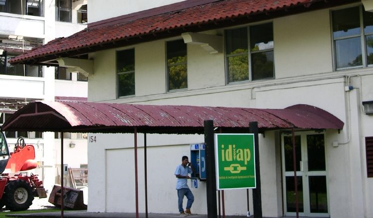 Nuevamente, en un gobierno panameñista ordena sacar de la finca al Idiap para ponerla en manos de la misma persona. /Foto Archivo