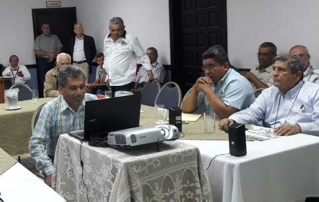 Reunidos en la Cámara de Comercio. Foto: José Vásquez
