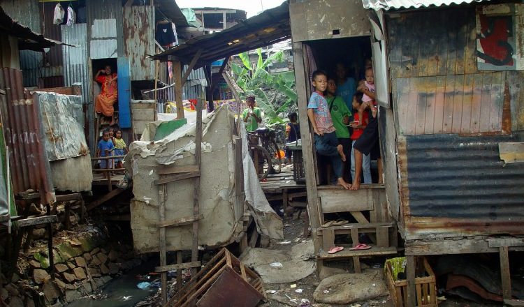 República Dominicana basa su estudio en datos semestrales del Banco Central. /Foto EFE